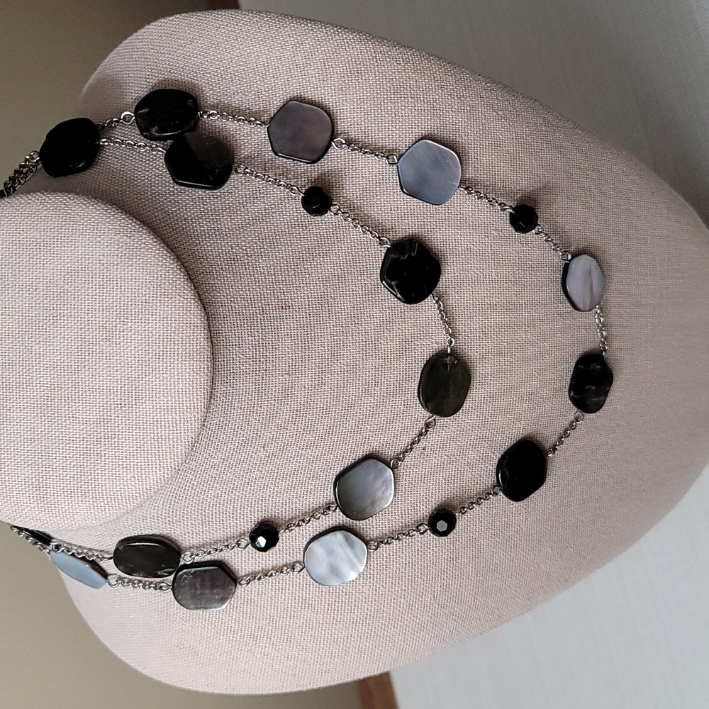 Lia Sophia black & silver necklace